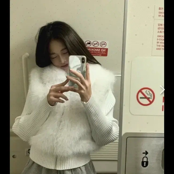 [BUNJANG] U Enough Made Velo Mink Detachable Sleeves Jacket / 유이너프 메이드 벨로 밍크 집업 화이트 퍼 조끼 팔 탈부착 자켓 에이블리