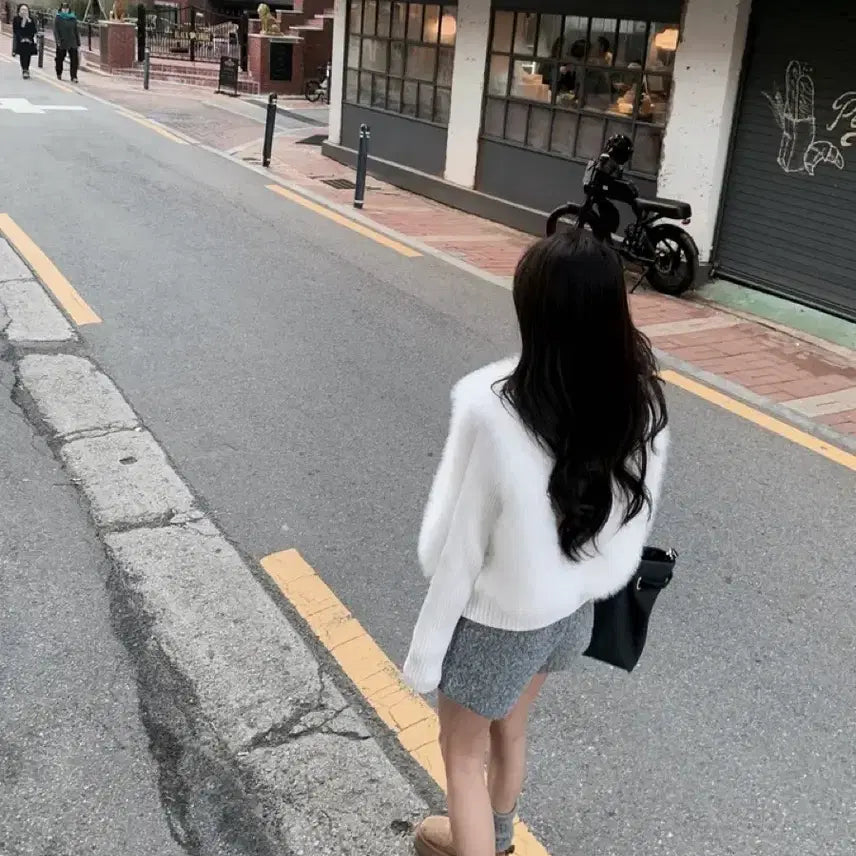 [BUNJANG] U Enough Made Velo Mink Detachable Sleeves Jacket / 유이너프 메이드 벨로 밍크 집업 화이트 퍼 조끼 팔 탈부착 자켓 에이블리