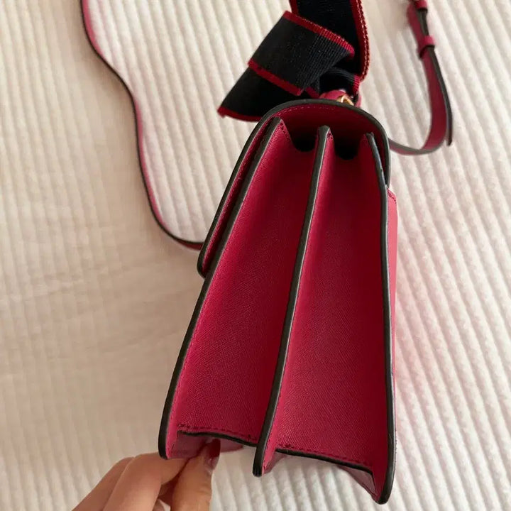 [BUNJANG] Lovecat Ribbon Crossbody Bag / 러브캣 리본 크로스백