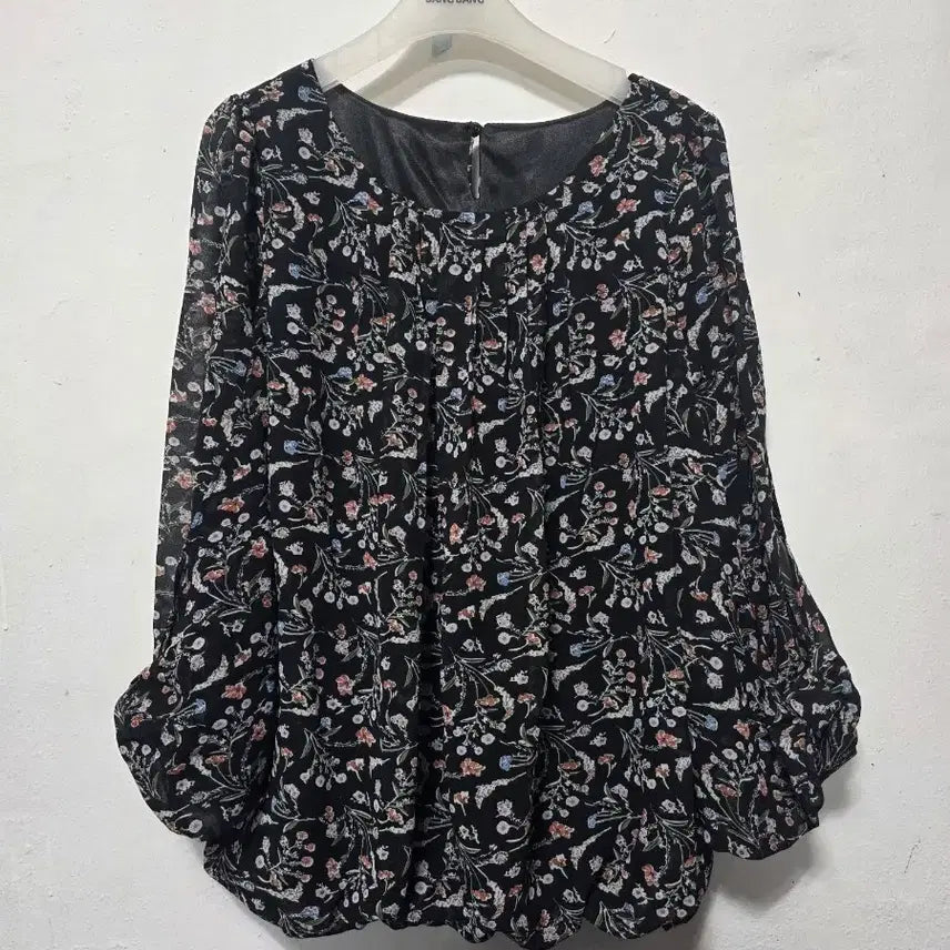 [BUNJANG] Floral Pattern Long Sleeve Blouse / 여성 플라워 패턴 긴팔 블라우스