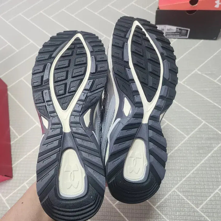 [BUNJANG] Blackyak Under Armour Etc. / 270  블랙야크  언더아머 등등