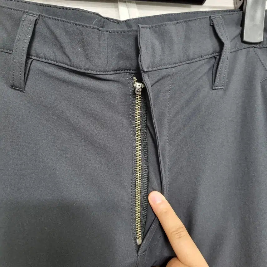 [BUNJANG] Adidas Spring/Autumn Spandex Pants Men's 30-31 inch / ㅡ 아디다스 봄가을 스판 팬츠 남30-31인치ㅡ0219