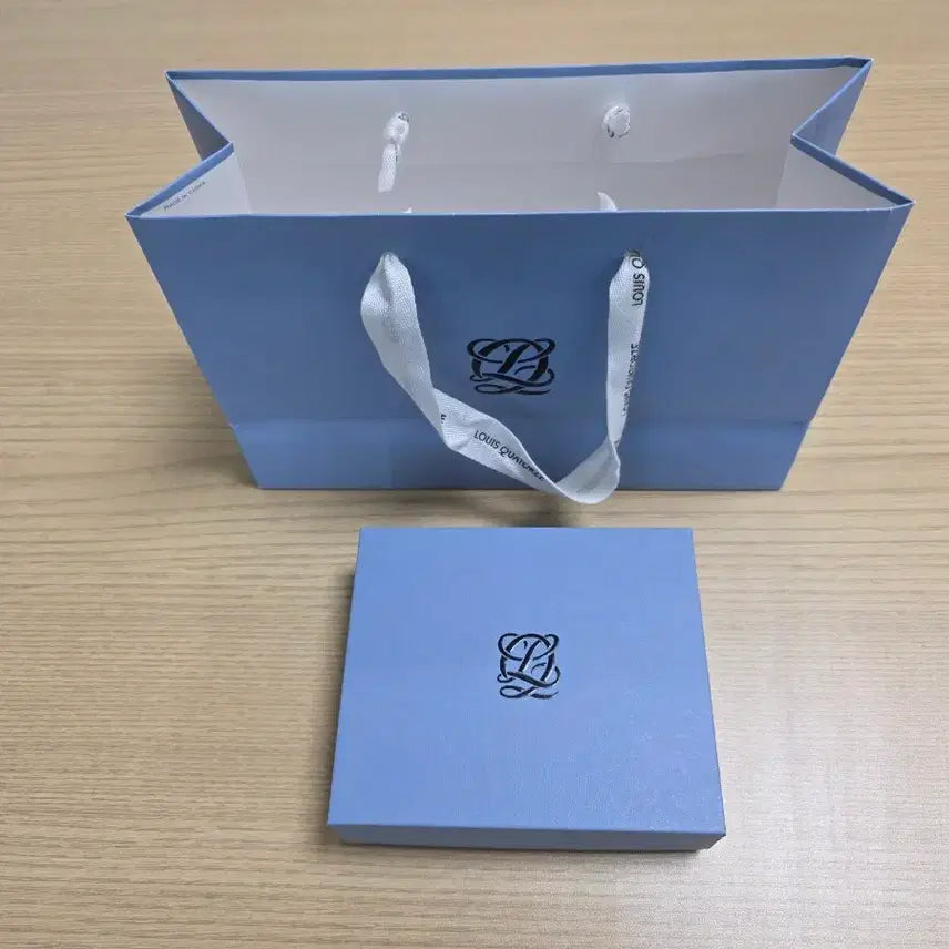 [BUNJANG] Louis Quatorze Ivory Bifold Wallet / 루이까또즈 반지갑 아이보리(새상품)