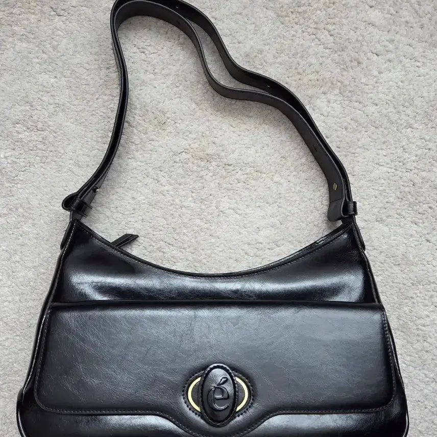 [BUNJANG] Archivepke Oval Room Bag (Deep Sleep) / 아카이브앱크 Oval room bag(Deep sleep)