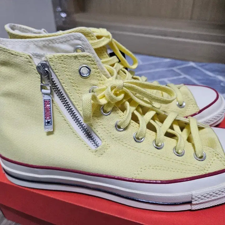 [BUNJANG] Converse Chuck 70 High Transform Soft Sunshine Sneakers / 컨버스 척 70 하이 트랜스폼 소프트 선샤인 265 새상품