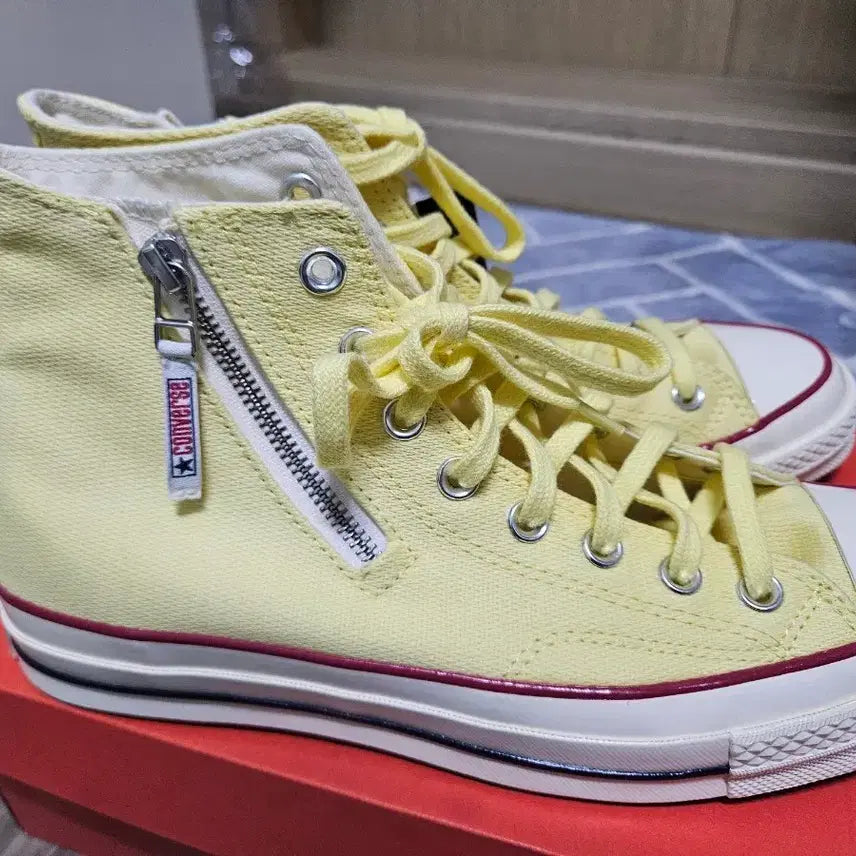 [BUNJANG] Converse Chuck 70 High Transform Soft Sunshine Sneakers / 컨버스 척 70 하이 트랜스폼 소프트 선샤인 265 새상품