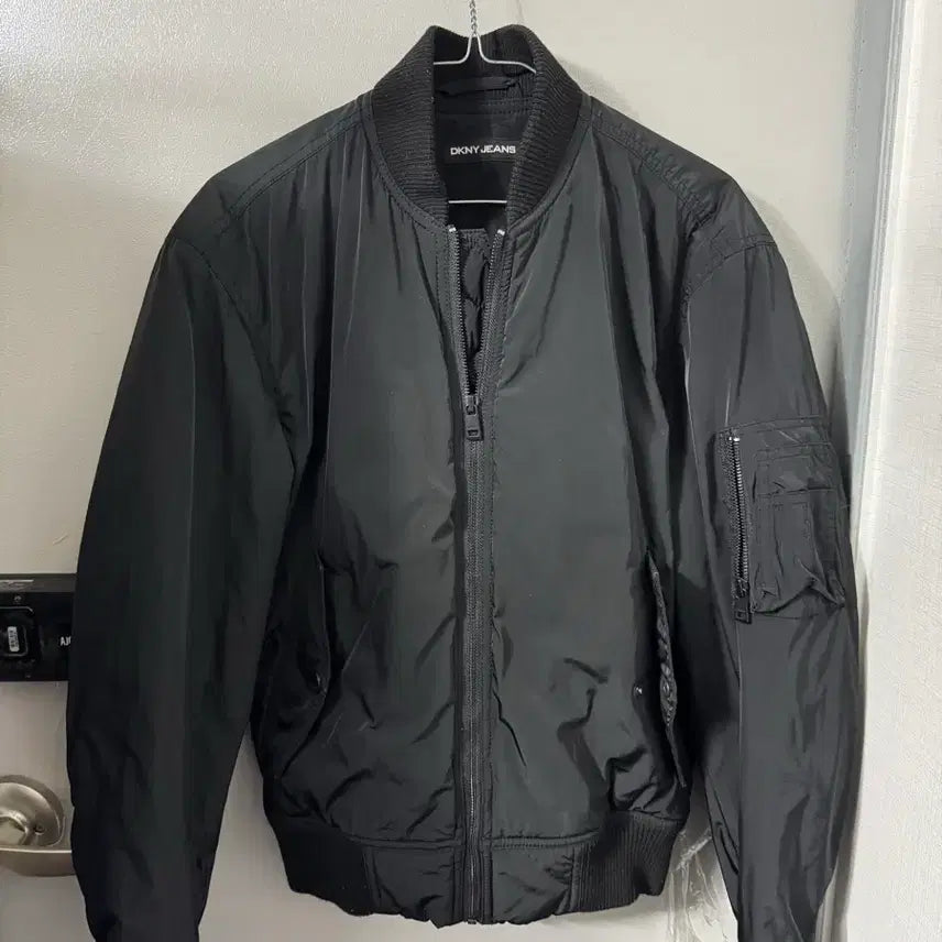 [BUNJANG] DKNY MA-1 Bomber Jacket 95-100 Size / DKNY 항공 점퍼 ma-1 초경량 95-100 사이즈 봄버