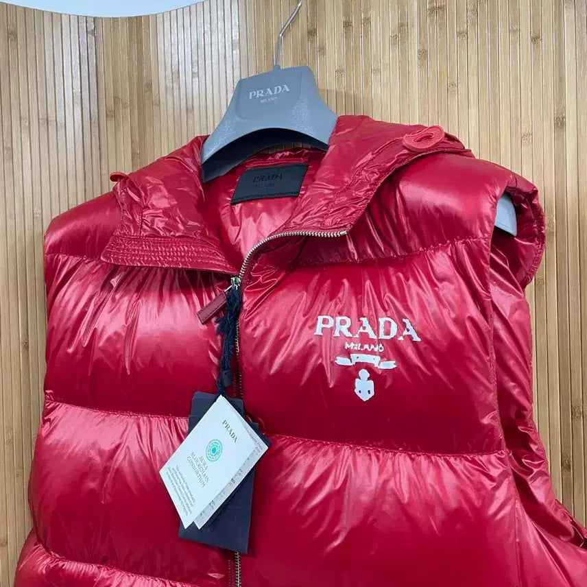 [BUNJANG] Prada Re-Nylon Padded Vest / 새상품 프라다 리나일론 패딩 조끼 다운 베스트