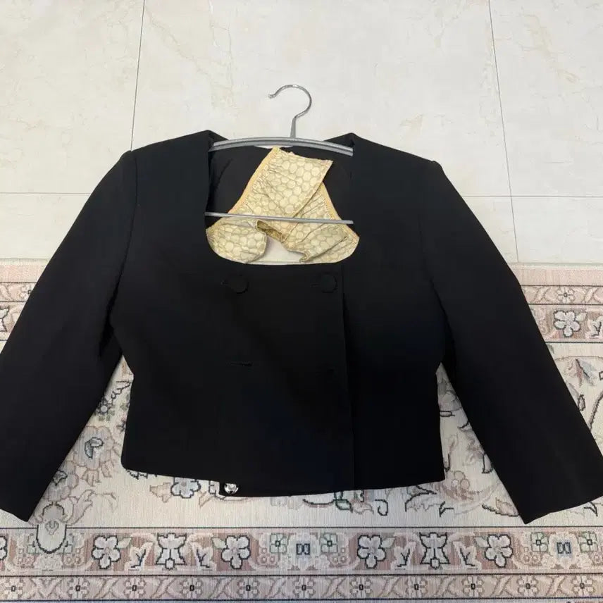 [BUNJANG] TXT Soobin Dot Backless Short Jacket / 서쿠키 도트 백리스 숏자켓 s