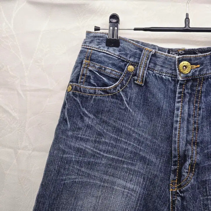 [BUNJANG] Y2K Studded Denim Half Pants / Y2K 스터드 데님 하프팬츠 [A40306]