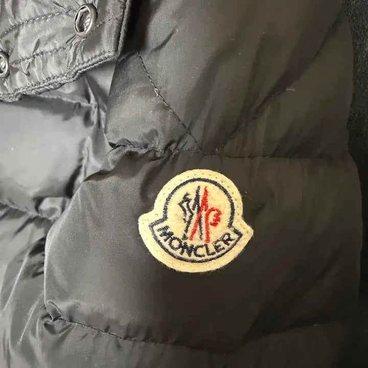 [BUNJANG] Moncler Cluny Padded Jacket / 몽클레어 클루니 패딩 1사이즈