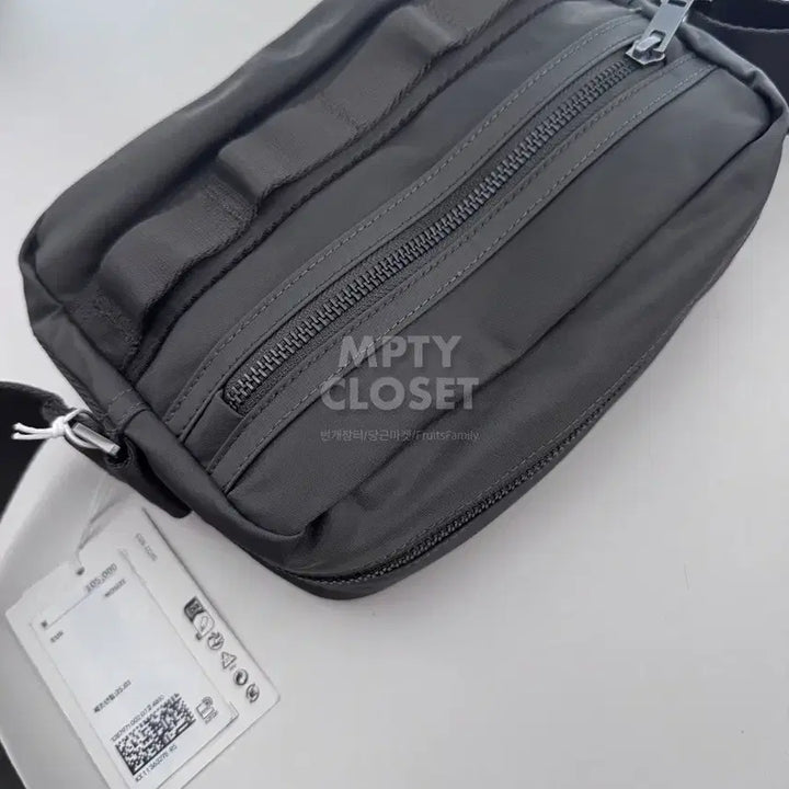 [BUNJANG] COS Transit Crossbody Bag Gray / COS Transit 트랜짓 크로스백 그레이