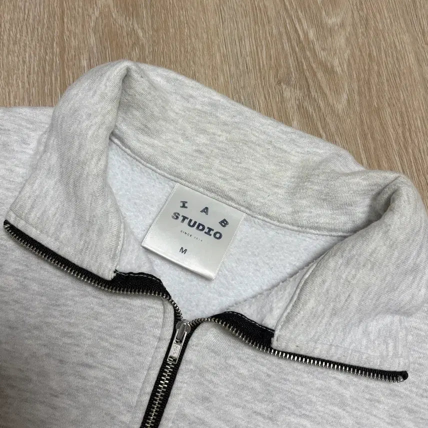 [BUNJANG] IAB Studio Half Zip-up Sweatshirt / IAB 아이앱 스튜디오 하프집업 맨투맨 M