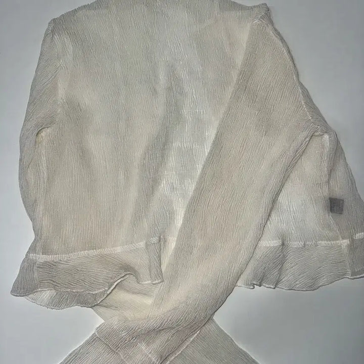 [BUNJANG] Ably Ivory Shirred Tube Top and Cardigan Set / 에이블리 아이보리 셔링 튜브 탑 블라우스 가디건 세트 일괄