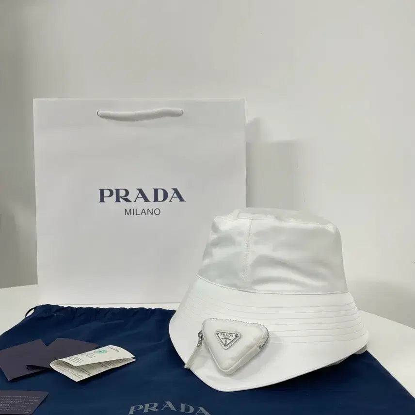 [BUNJANG] Prada Re-Nylon Bucket Hat XL White / 새상품 프라다 리나일론 버킷햇 XL 사이즈 화이트 컬러