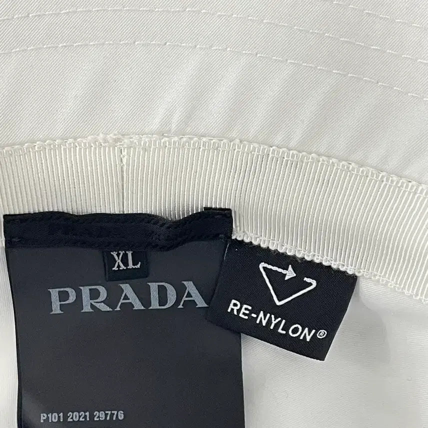 [BUNJANG] Prada Re-Nylon Bucket Hat XL White / 새상품 프라다 리나일론 버킷햇 XL 사이즈 화이트 컬러