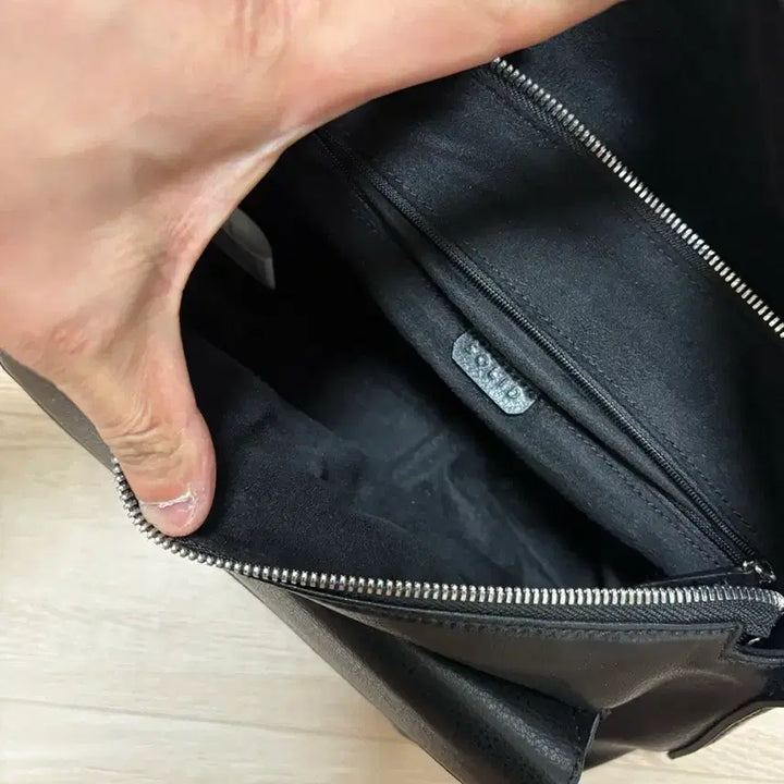 [BUNJANG] Solid Homme 26ss Crossbody Bag / 솔리드옴므 크로스백 26ss 가방 판매