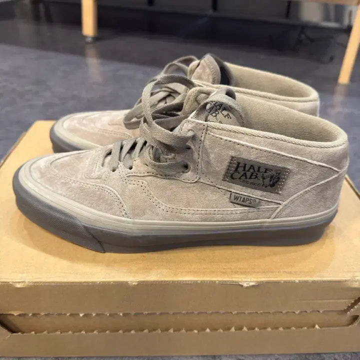 [BUNJANG] Vans x Doubletaps Half Cab Sneakers / 반스 하프캡 더블탭스 270