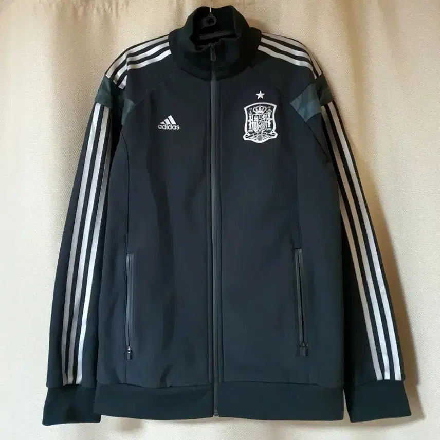 [BUNJANG] Adidas Spain National Team Limited Edition Jersey / 아디다스 스페인 국장 한정판 져지