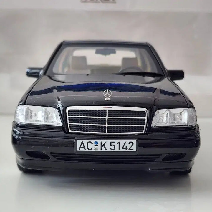 [BUNJANG] Norev Mercedes-Benz W202 C200 Black Diecast Model / 1:18 노레브 벤츠 W202 C200 블랙 다이캐스트