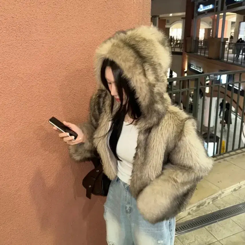 [BUNJANG] Fake Fur Hooded Short Jacket / 페이크퍼 후드 숏 자켓
