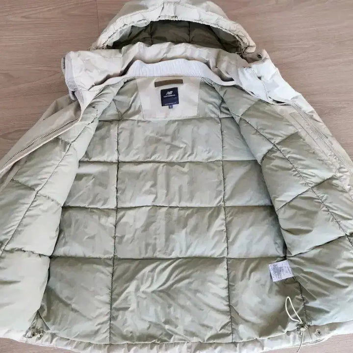 [BUNJANG] New Balance Cave Goose Down Jacket Light Khaki / 뉴발란스 패딩 케이브 구스다운 라이트카키.ALL TERRAIN XL105