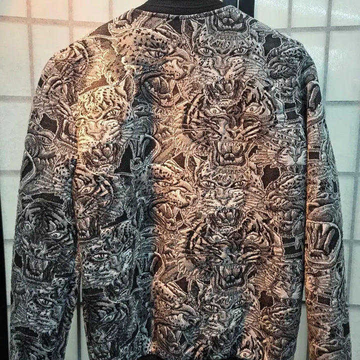 [BUNJANG] ZARA Tiger Jacquard Bomber Jacket / [희귀/S] 자라(ZARA) 타이거 자카드 밤버 자켓 (호랑이 자수 점