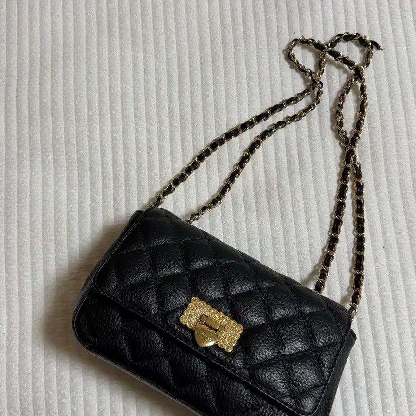 [BUNJANG] Lovecat Quilted Chain Bag / 러브캣 체인백