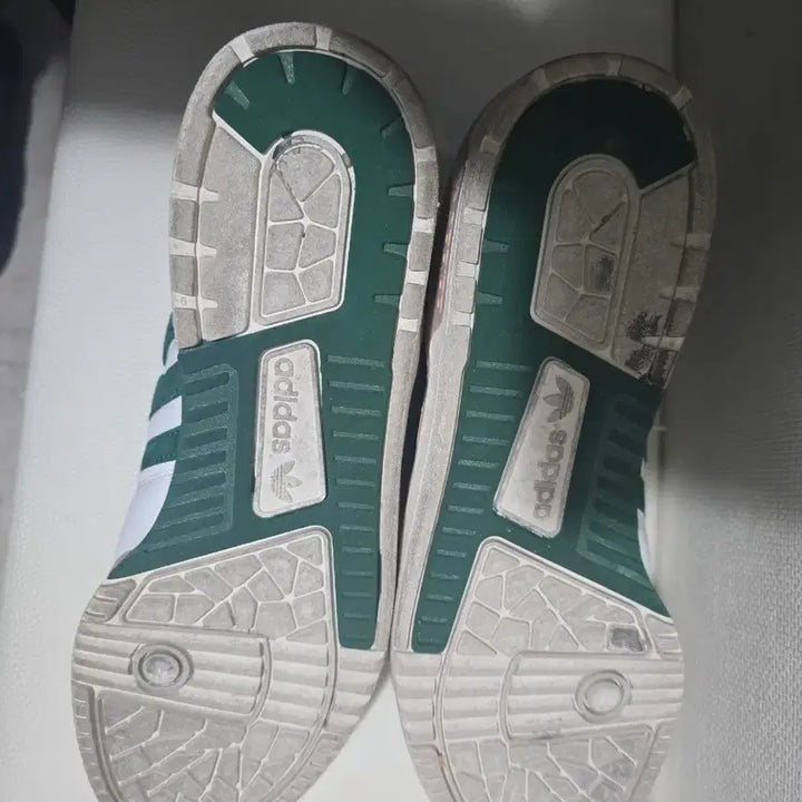 [BUNJANG] Adidas Rivalry Low White Green IE4596 / 아디다스 라이벌리 로우 화이트그린 275 (IE4596)