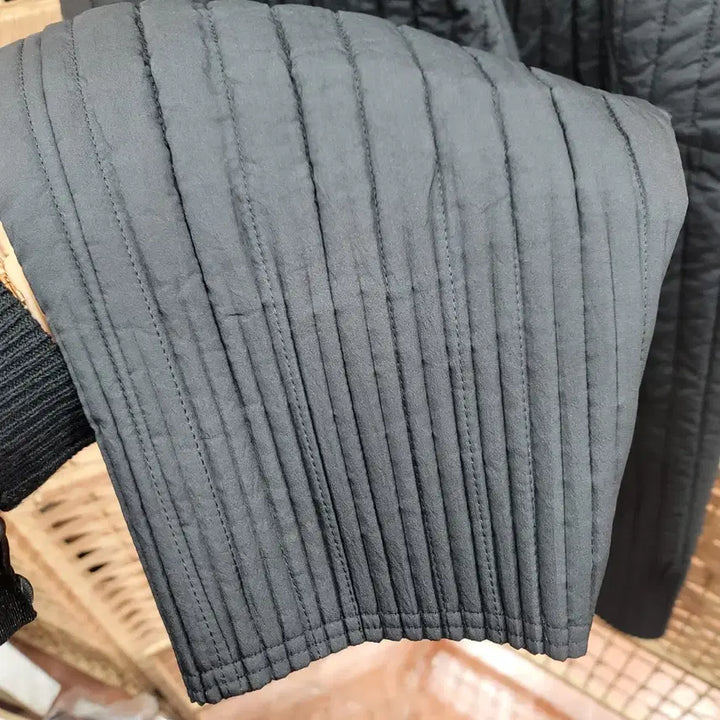 [BUNJANG] Black Quilted Pants, Pleats / [새상품-마지막 1장씩] 검정 누빔 바지, 플리츠