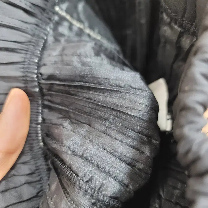 [BUNJANG] Black Quilted Pants, Pleats / [새상품-마지막 1장씩] 검정 누빔 바지, 플리츠