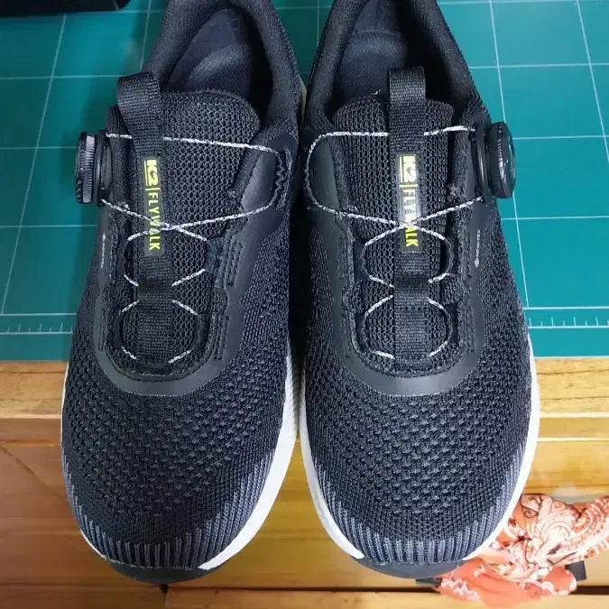 [BUNJANG] K2 Flow Walking Shoes (Women, 240) / K2. 플로우 워킹화.여성. 240