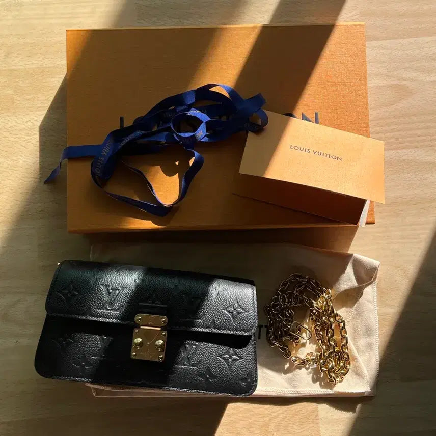 [BUNJANG] Louis Vuitton Metis Wallet on Chain / 루이비통 월릿 온 체인 메티스 (사용 딱 1번, 금장 스티커 안뗌)