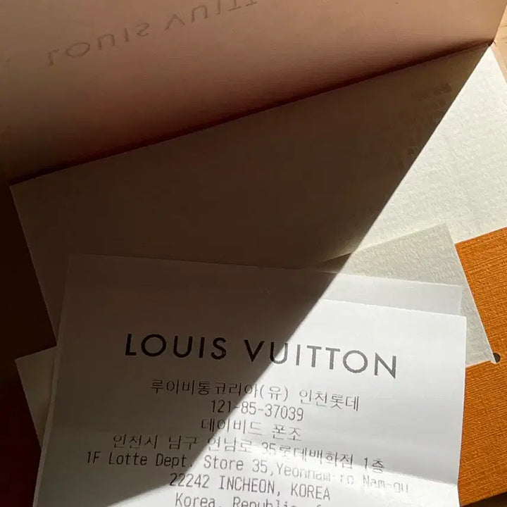 [BUNJANG] Louis Vuitton Metis Wallet on Chain / 루이비통 월릿 온 체인 메티스 (사용 딱 1번, 금장 스티커 안뗌)