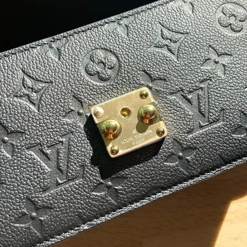[BUNJANG] Louis Vuitton Metis Wallet on Chain / 루이비통 월릿 온 체인 메티스 (사용 딱 1번, 금장 스티커 안뗌)