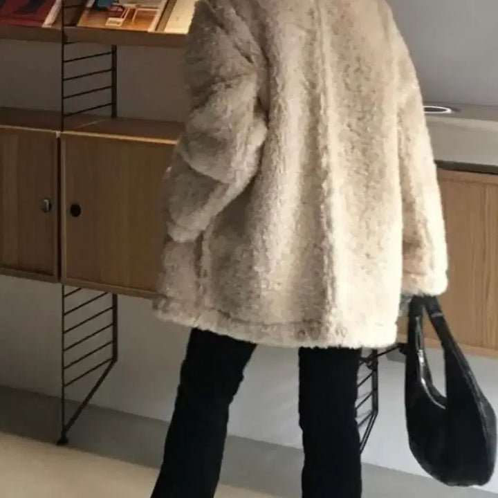 [BUNJANG] Auror Shearing Fur Coat / 아우로 시어링 퍼 코트
