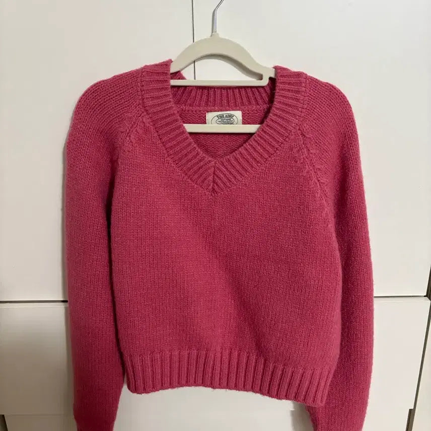 [BUNJANG] ADHOC Pink V-Neck Knit Sweater / TheADHOC 분홍색 브이넥 니트 탄탄소재