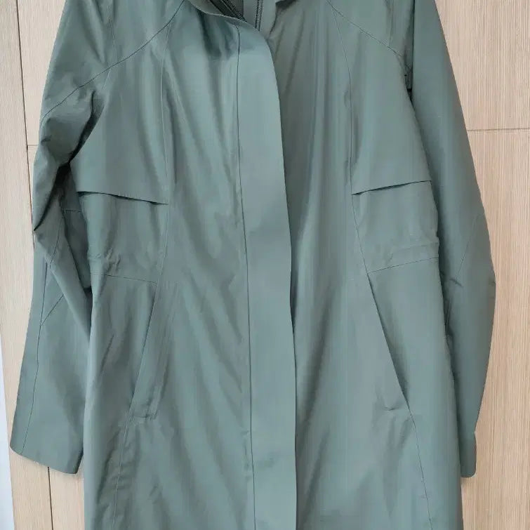 [BUNJANG] Lululemon Rebel Rain Jacket/Coat (Olive, US Size 4) / 룰루레몬 리벨 레인자켓/코트
