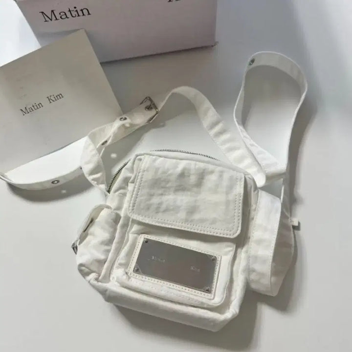 [SOLD OUT] 마뗑킴 카고 미니 크로스백 화이트(매물없음)
