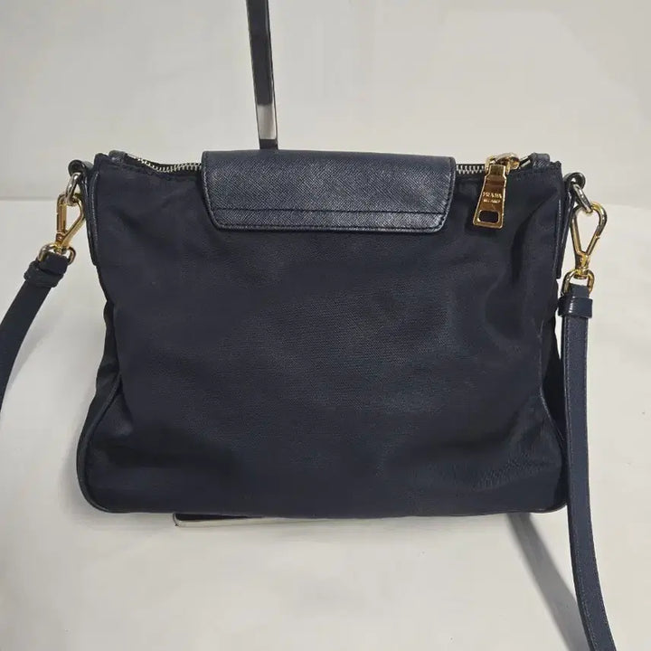[BUNJANG] Prada Pocono Crossbody Bag Navy / 프라다 포코노 사피아노 크로스백 네이비