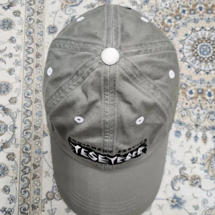 [BUNJANG] YESEYESEE Grey Logo Ball Cap / YESEYESEE 예스아이씨 그레이 로고 볼캡