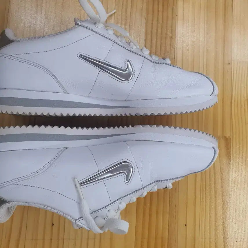 [BUNJANG] Nike Cortez Basic Jewel 'Metallic Silver' Sneakers / 나이키 코르테즈 베이직 쥬얼 '실버' (240/상태양호)