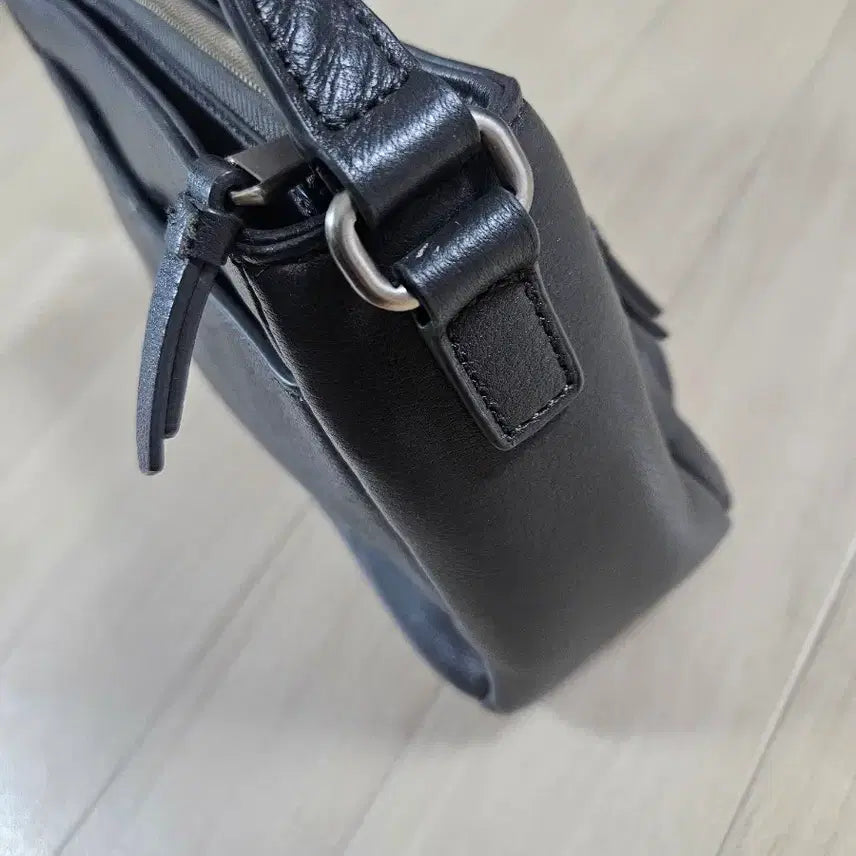 [BUNJANG] SAMSONITE Leather Crossbody Bag / [SAMSONITE] 샘소나이트 가죽 크로스백 짙은회색