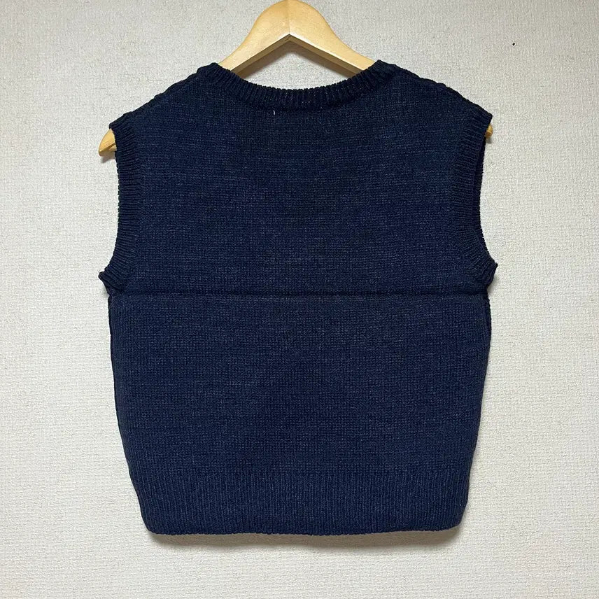 [BUNJANG] Domaetag Cable Knit Wool Vest / 도매택 꽈배기 울 베스트