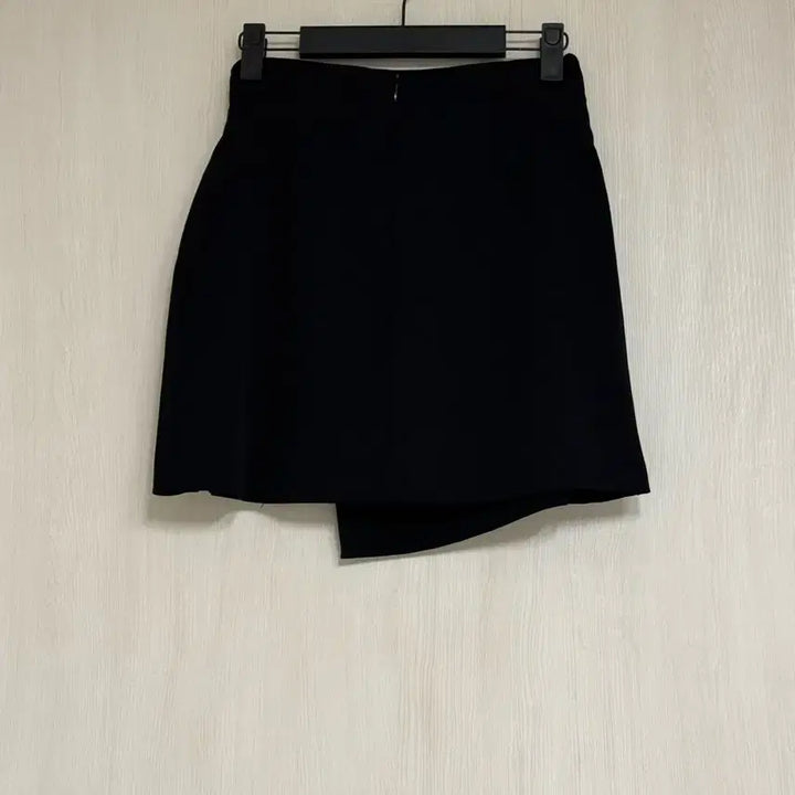 [BUNJANG] Black Knotted Mini Skirt / 블랙 매듭 디자인 미니스커트
