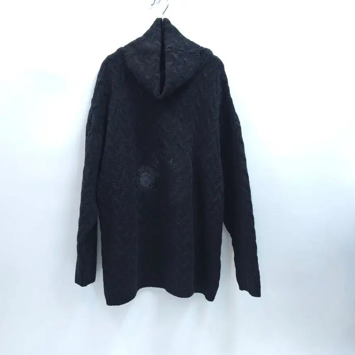 [BUNJANG] Versace Medusa Embroidered Cable Knit Turtleneck Sweater / VERSACE 베르사체 메두사자수 모헤어알파카 케이블 터틀넥니트 C475