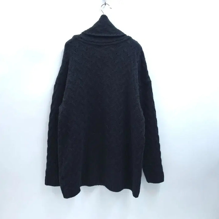 [BUNJANG] Versace Medusa Embroidered Cable Knit Turtleneck Sweater / VERSACE 베르사체 메두사자수 모헤어알파카 케이블 터틀넥니트 C475
