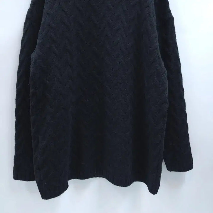 [BUNJANG] Versace Medusa Embroidered Cable Knit Turtleneck Sweater / VERSACE 베르사체 메두사자수 모헤어알파카 케이블 터틀넥니트 C475