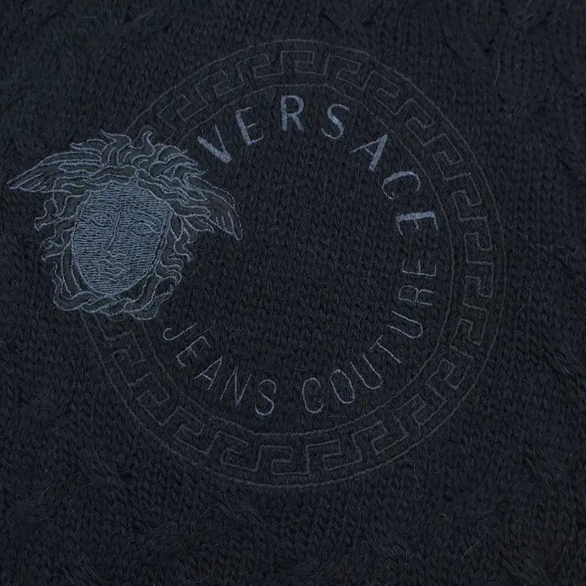 [BUNJANG] Versace Medusa Embroidered Cable Knit Turtleneck Sweater / VERSACE 베르사체 메두사자수 모헤어알파카 케이블 터틀넥니트 C475