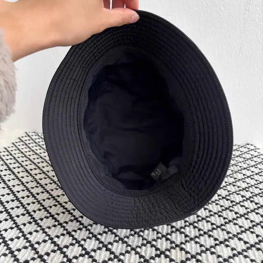 [BUNJANG] Prada Nylon Bucket Hat / [A급] 프라다 나일론 버킷햇 S사이즈